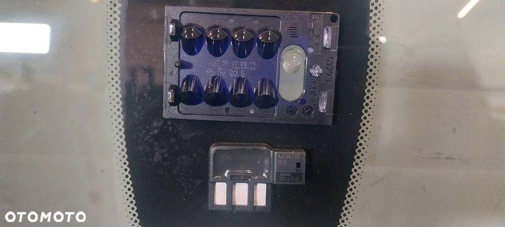 SZYBA CZOŁOWA PRZEDNIA Z CZUJNIKIEM DESZCZU SENSOR BMW X1 E84 - 3