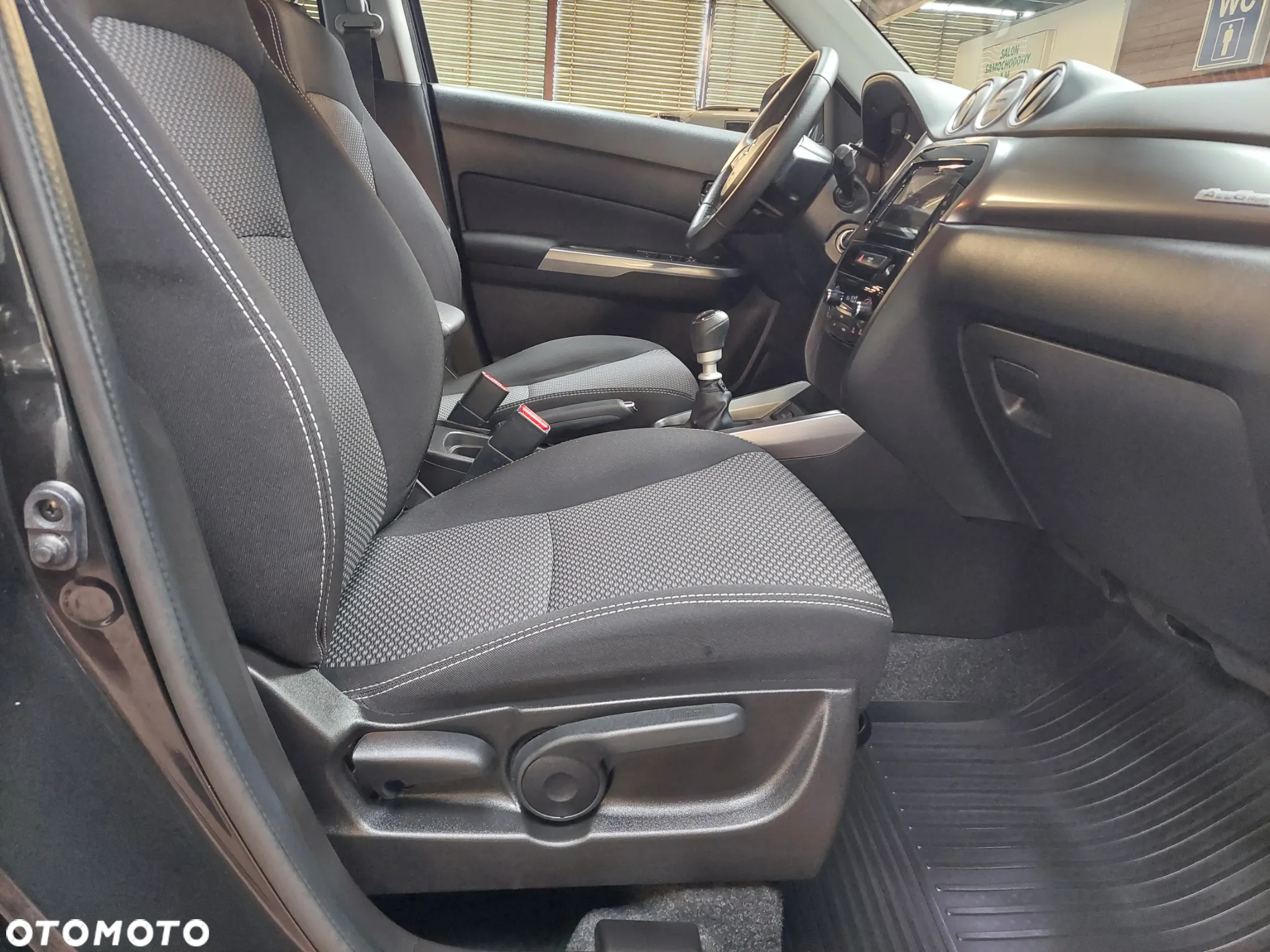 Suzuki Vitara 1.4 Boosterjet Premium 4WD - 13