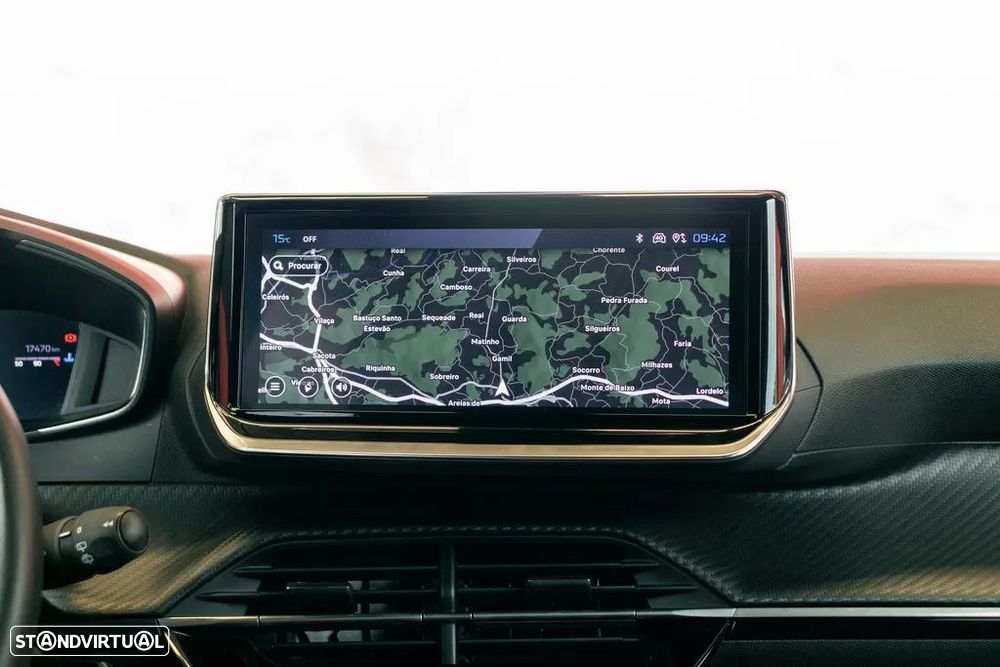 Peugeot 2008 1.2 PureTech Allure EAT8 - 19