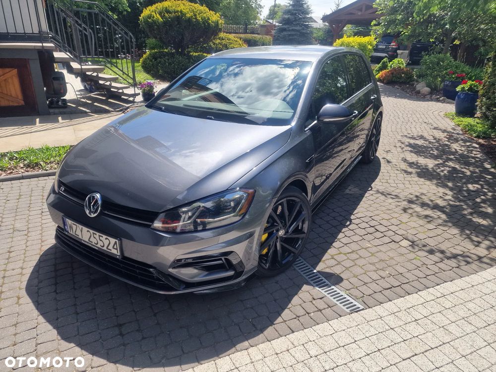 Volkswagen Golf - 6