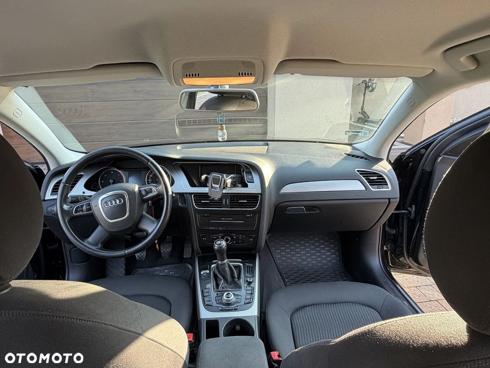 Audi A4 Avant - 6