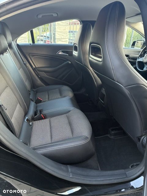 Mercedes-Benz CLA 200 - 6