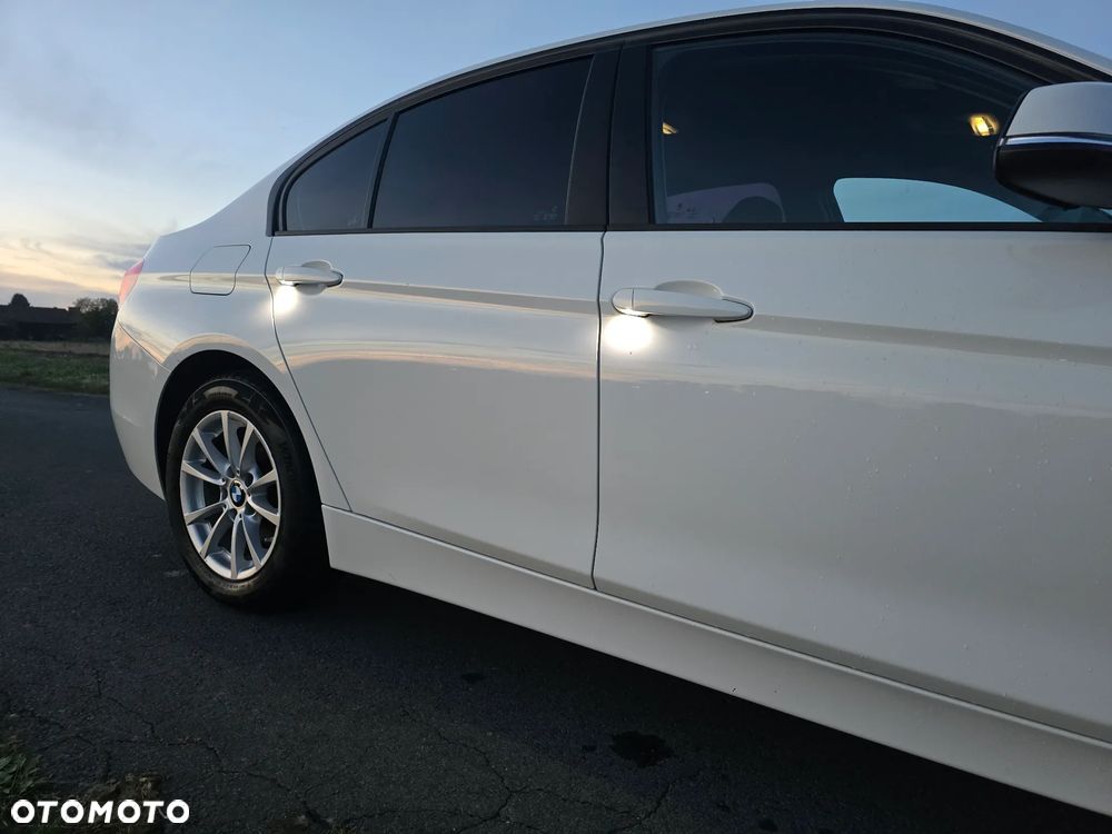 BMW Seria 3 - 25