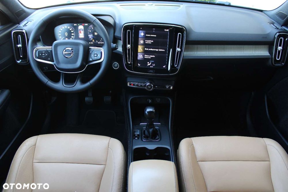 Volvo XC 40 - 31
