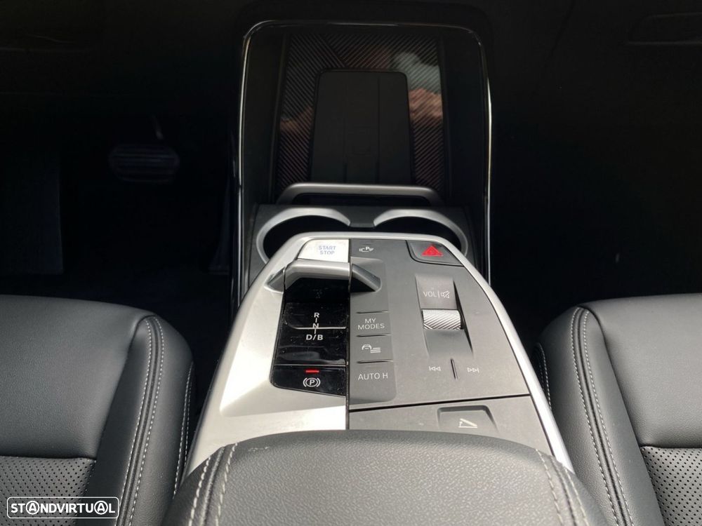 BMW iX1 eDrive20 xLine - 11
