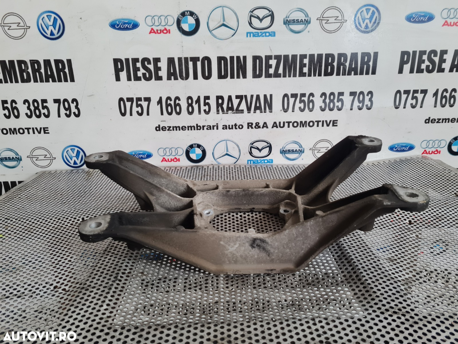 Suport Cutie Viteze Automata Audi A4 B8 A5 8T An 2008-2009-2010-2011-2012 - Dezmembrari Arad - 5
