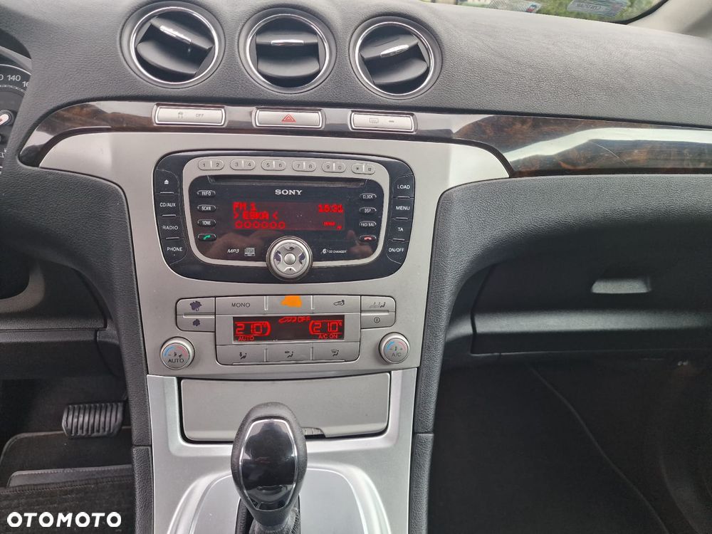 Ford Galaxy 2.0 TDCi DPF Ghia - 26