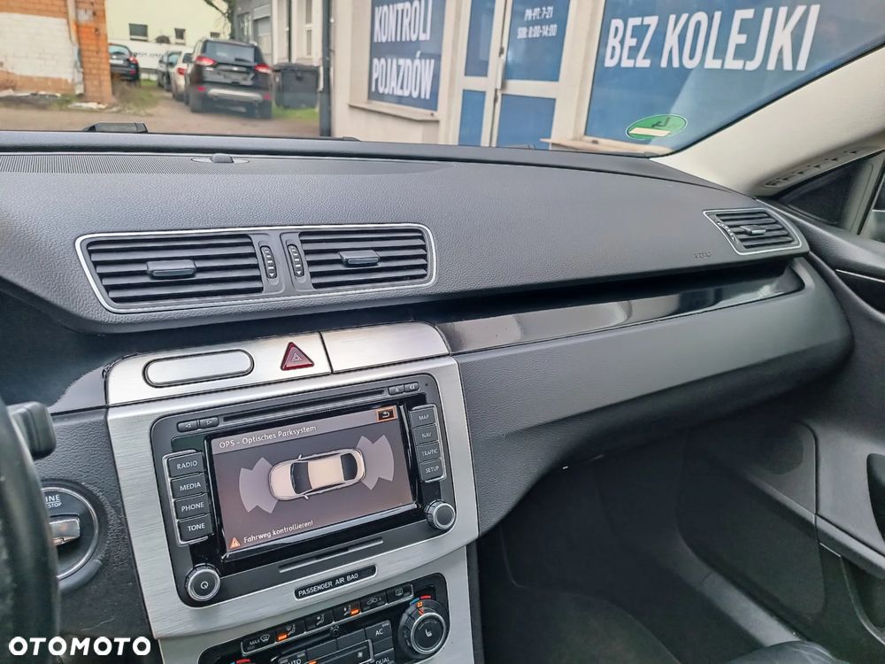 Volkswagen Passat CC 3.6 V6 4Motion DSG - 17