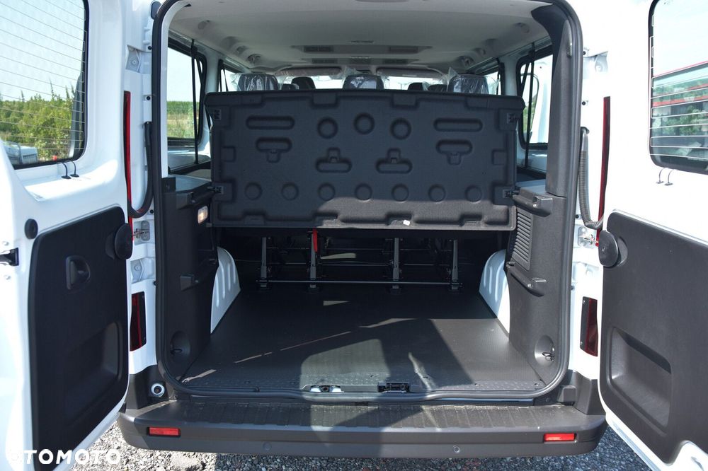 Renault Trafic - 28