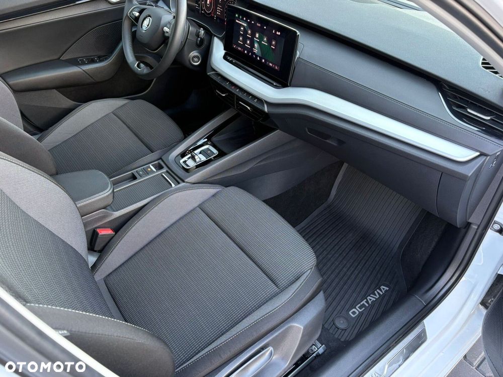 Skoda Octavia 2.0 TDI Selection DSG - 12