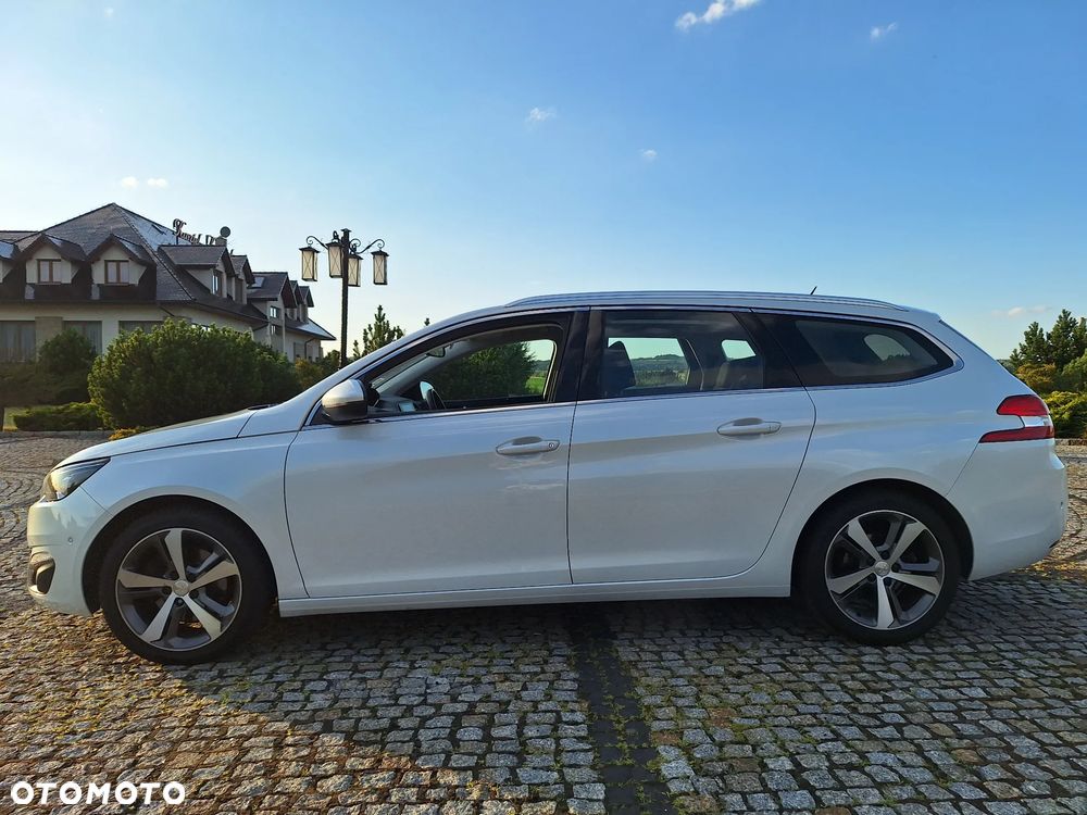 Peugeot 308 SW BlueHDi 150 Stop & Start Allure - 2