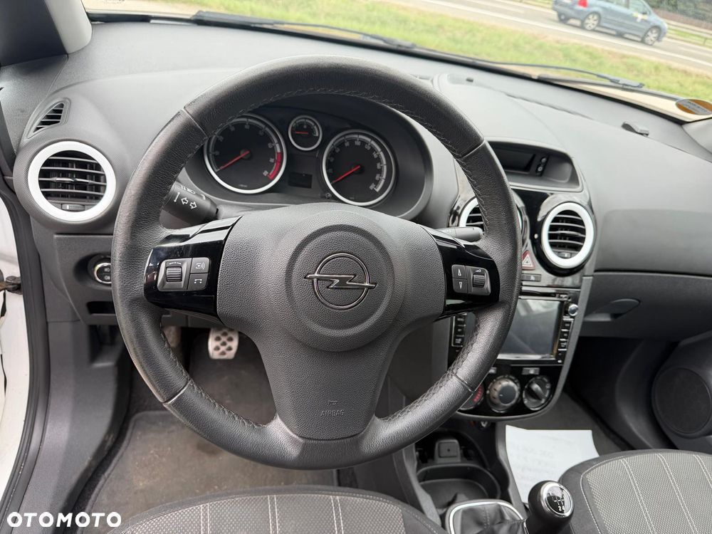 Opel Corsa 1.4 16V Color Edition - 11