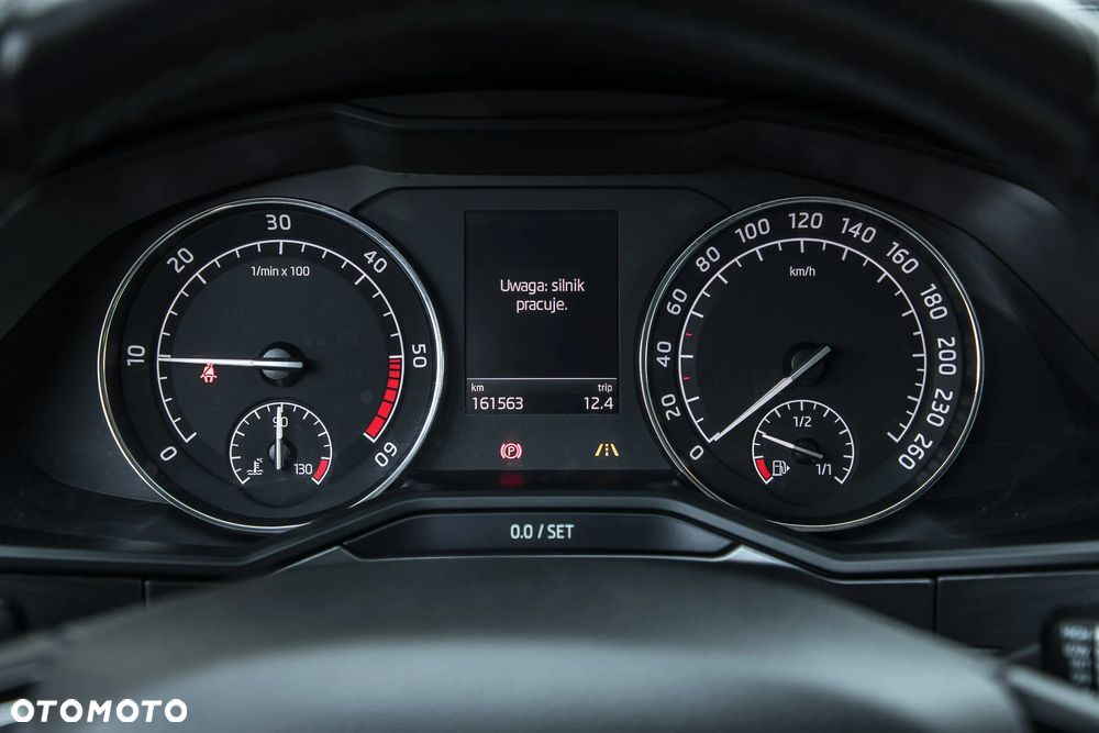Skoda Superb 2.0 TDI Sportline - 20