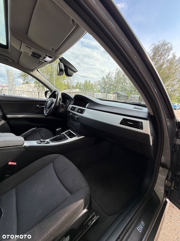 BMW Seria 3 - 14