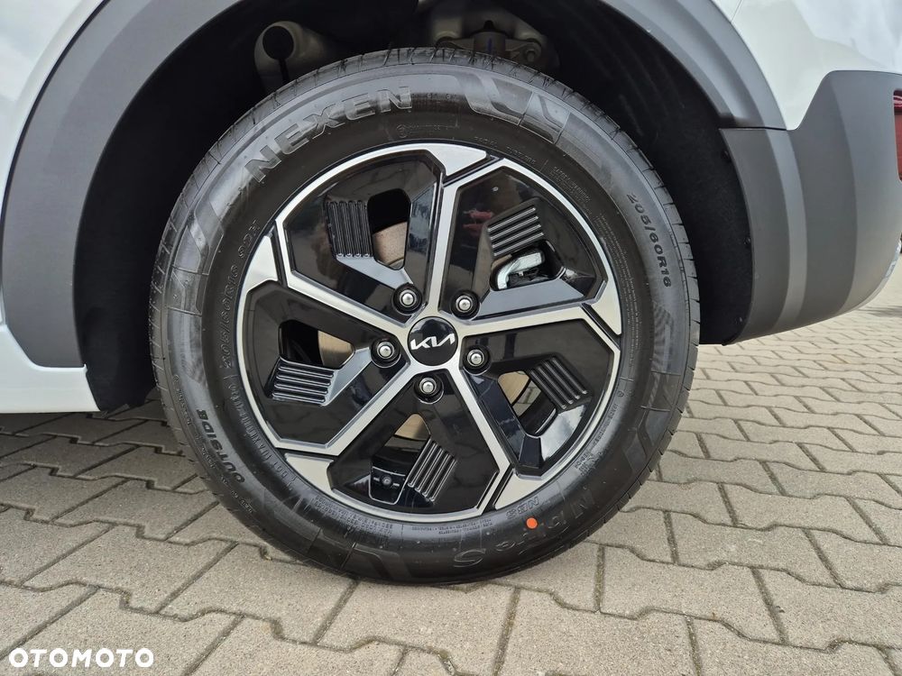 Kia Niro 1.6 GDI Hybrid M - 18