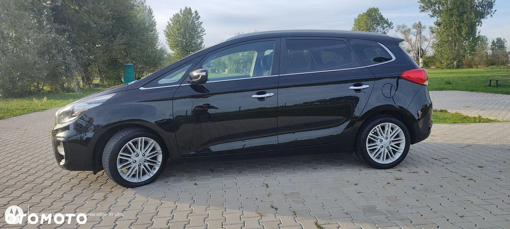 Kia Carens 1.7 CRDi M 7os - 15