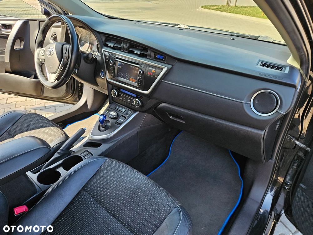 Toyota Auris - 17