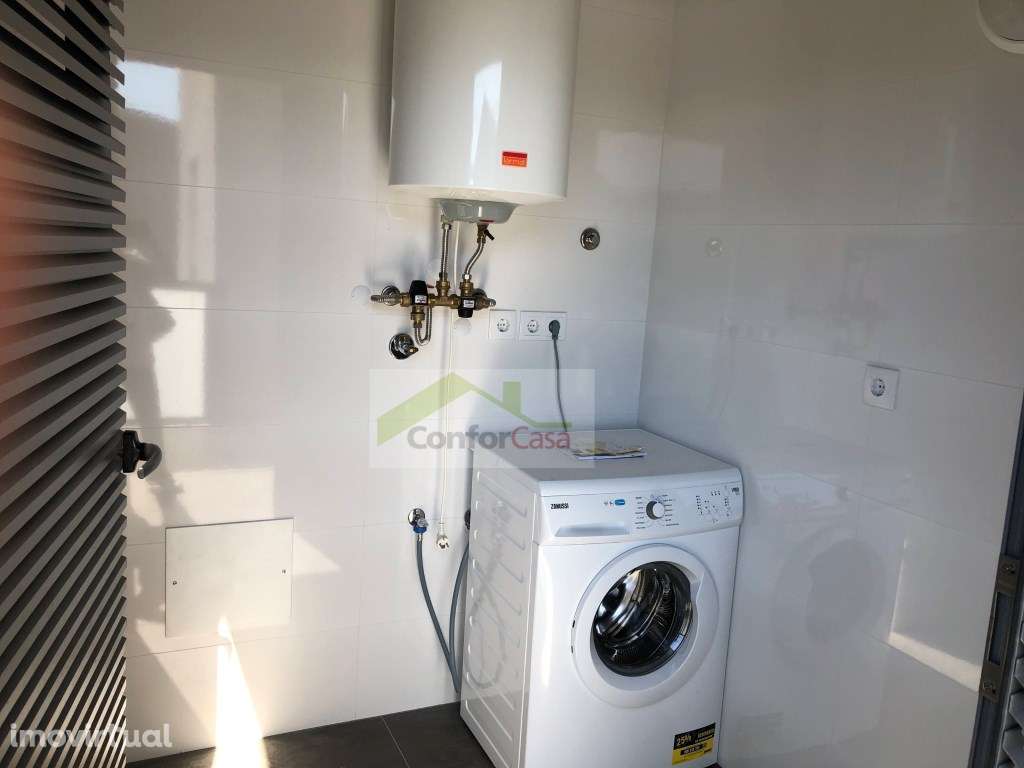 Apartamento T1 para Arrendamento- Ar cond.-Cozinha equipada-L.garagem - Grande imagem: 5/11