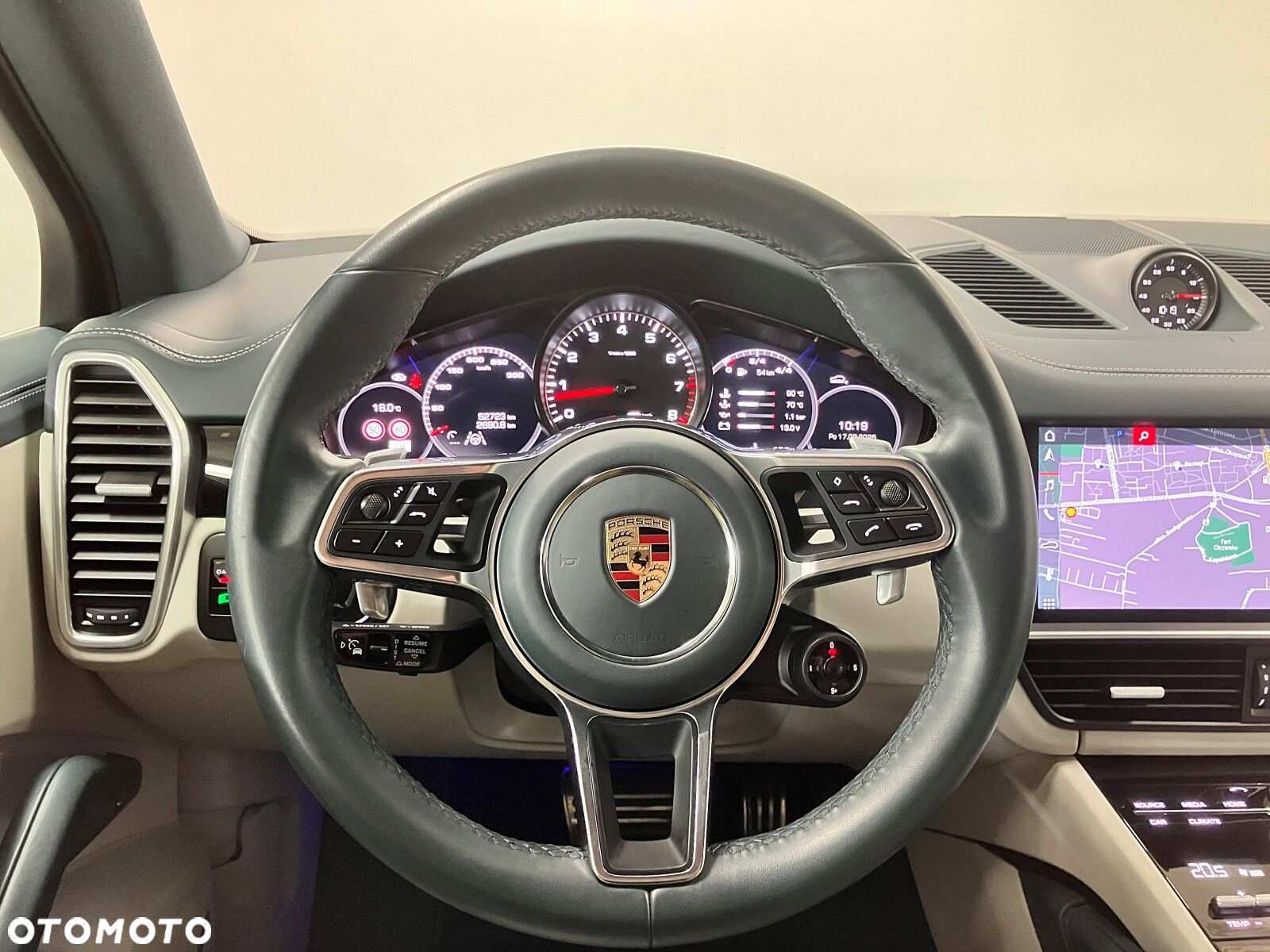 Porsche Cayenne - 18