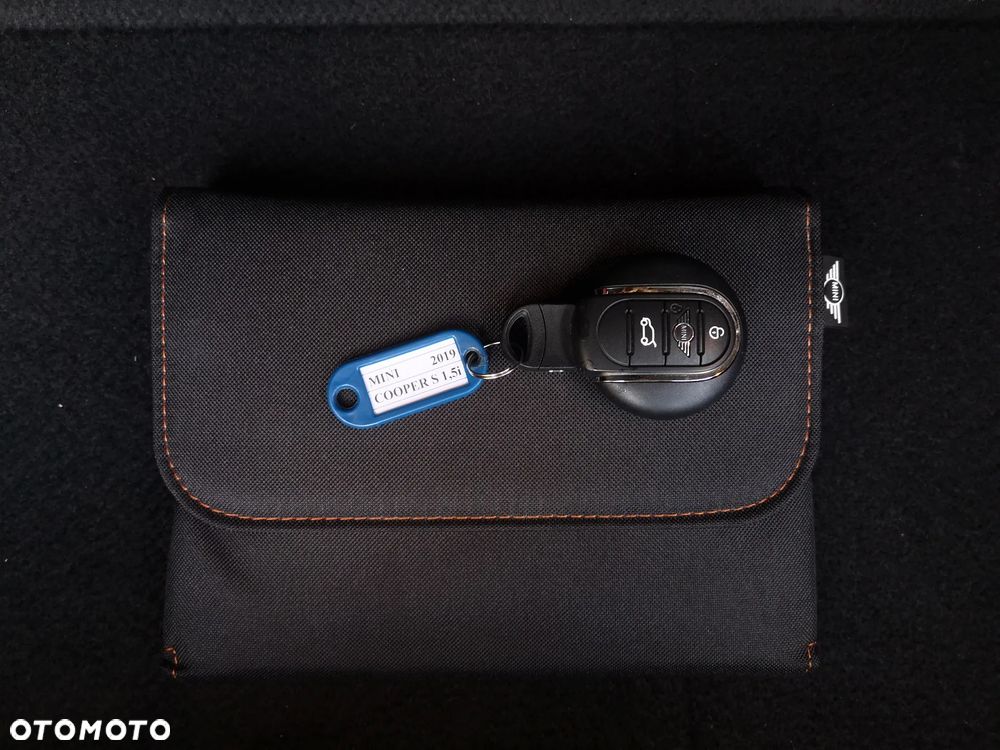MINI Cooper Standard - 11