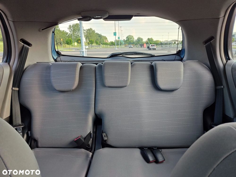 Toyota Yaris 1.3 Sol - 8