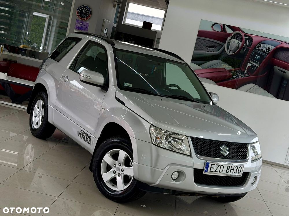 Suzuki Grand Vitara 1.6 Black&White - 30