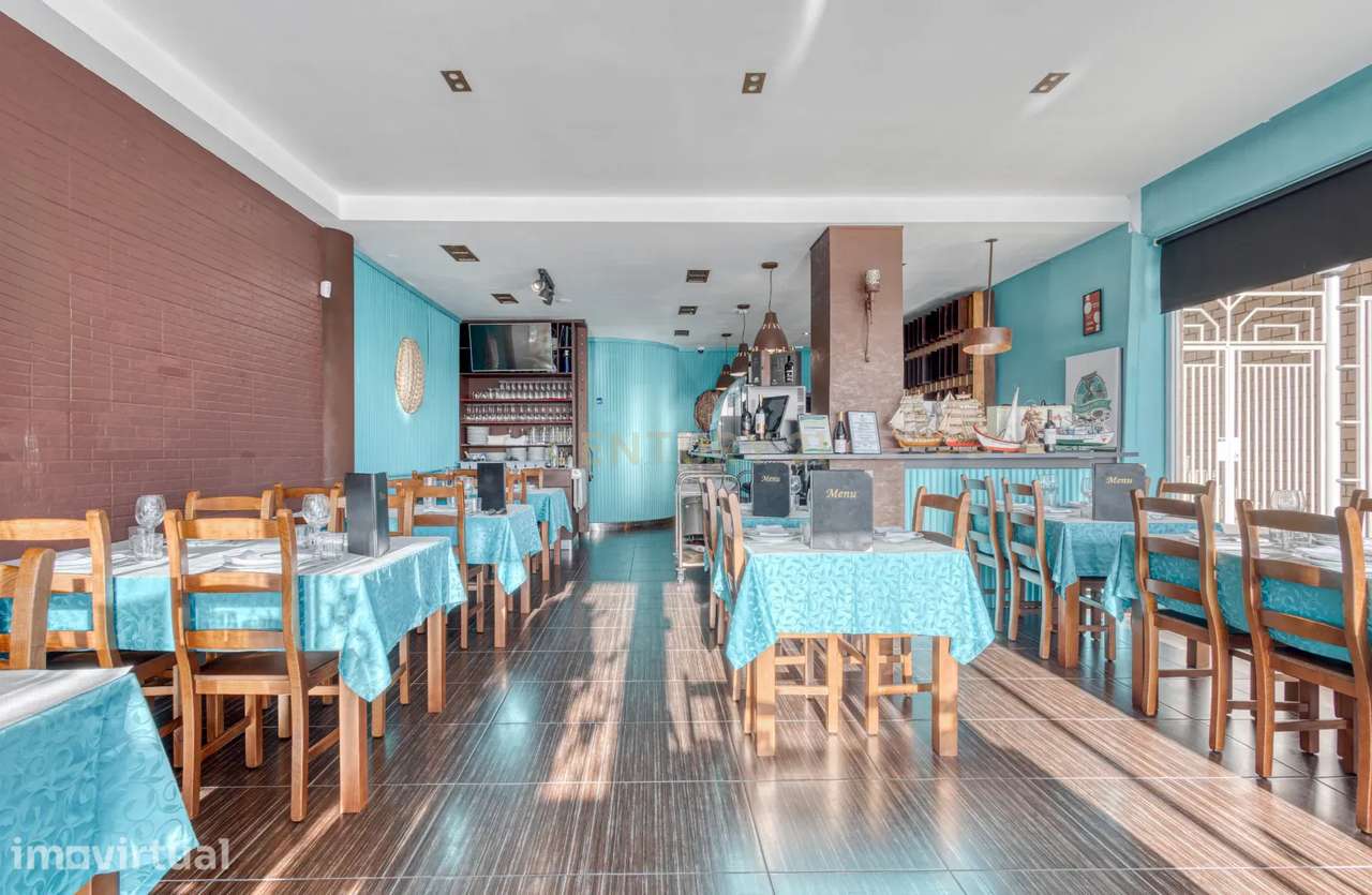 Trespasse de Restaurante com esplanada frente à Praia de VNGaia - Grande imagem: 4/24