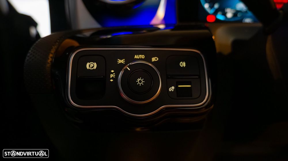 Mercedes-Benz CLA 250 e AMG Line - 18