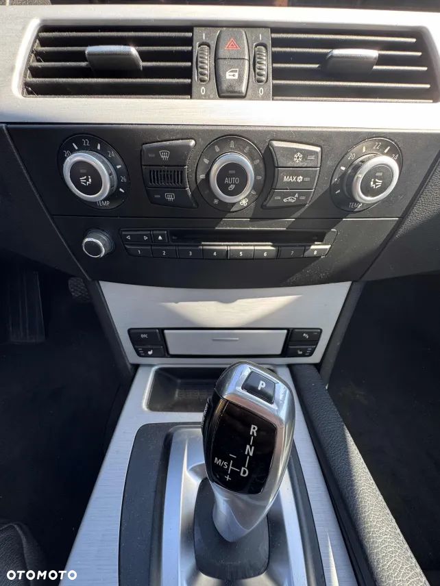 BMW Seria 5 520d - 11