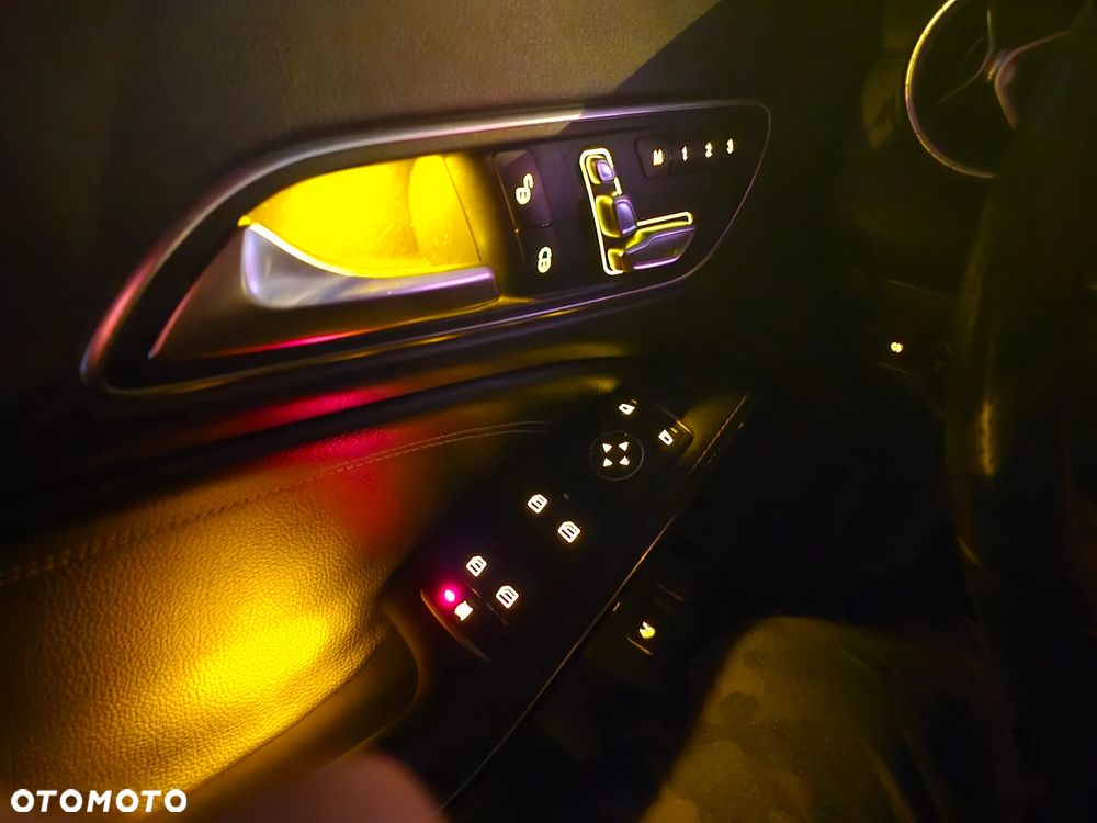 Mercedes-Benz CLA 250 Sport 7G-DCT - 13