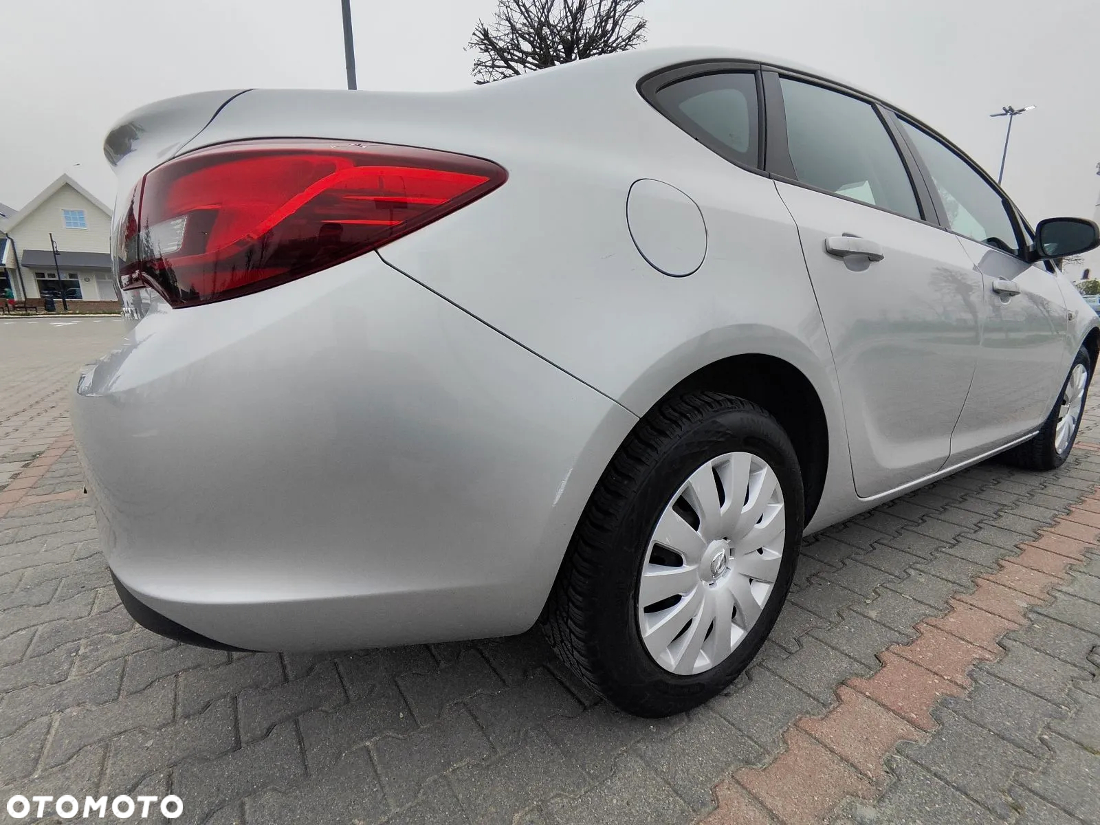 Opel Astra IV 1.4 T Executive - 7