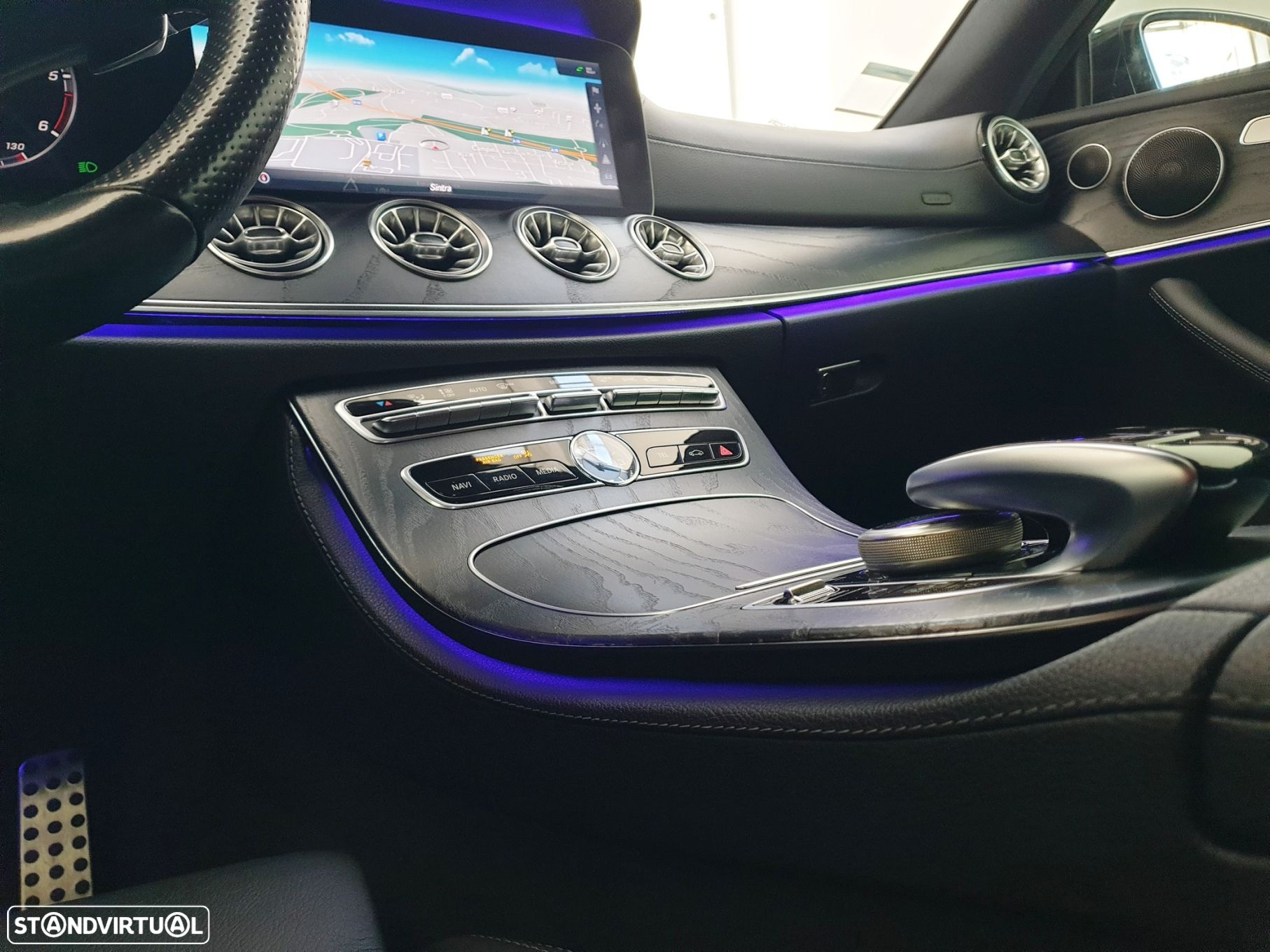 Mercedes-Benz E 220 d AMG Line Aut. - 32
