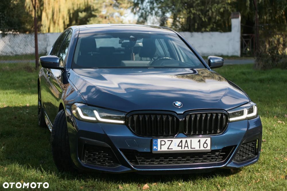 BMW 5 Series 2022 photo 2