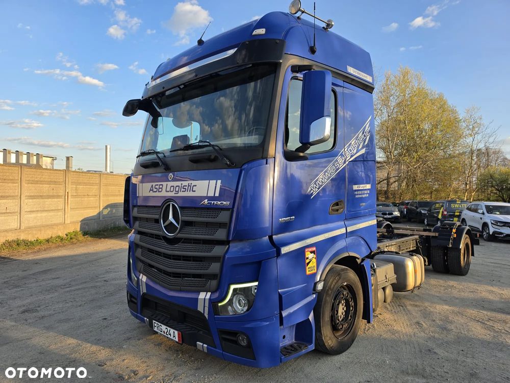 Mercedes-Benz Actros - 4