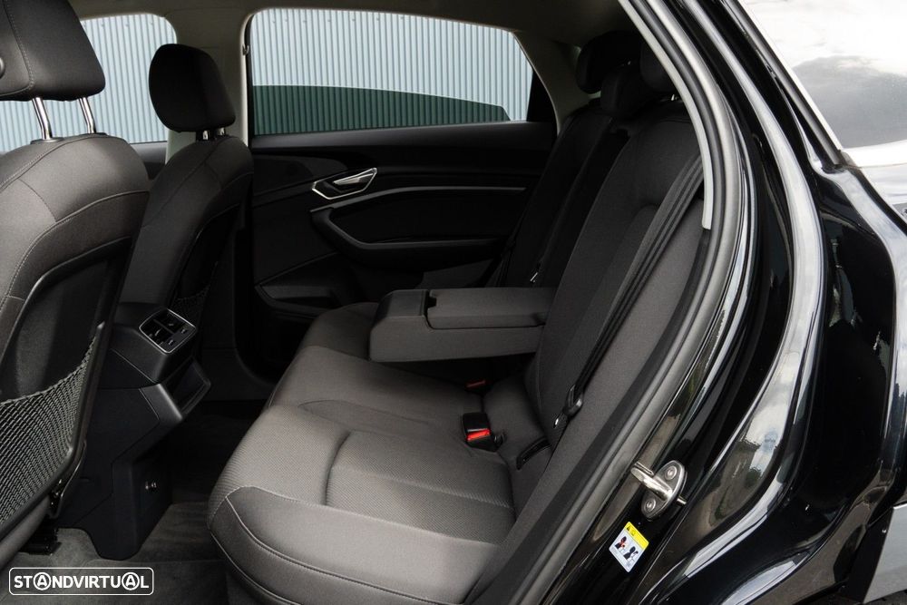 Audi Q8 e-Tron Sportback 55 quattro Advanced - 29