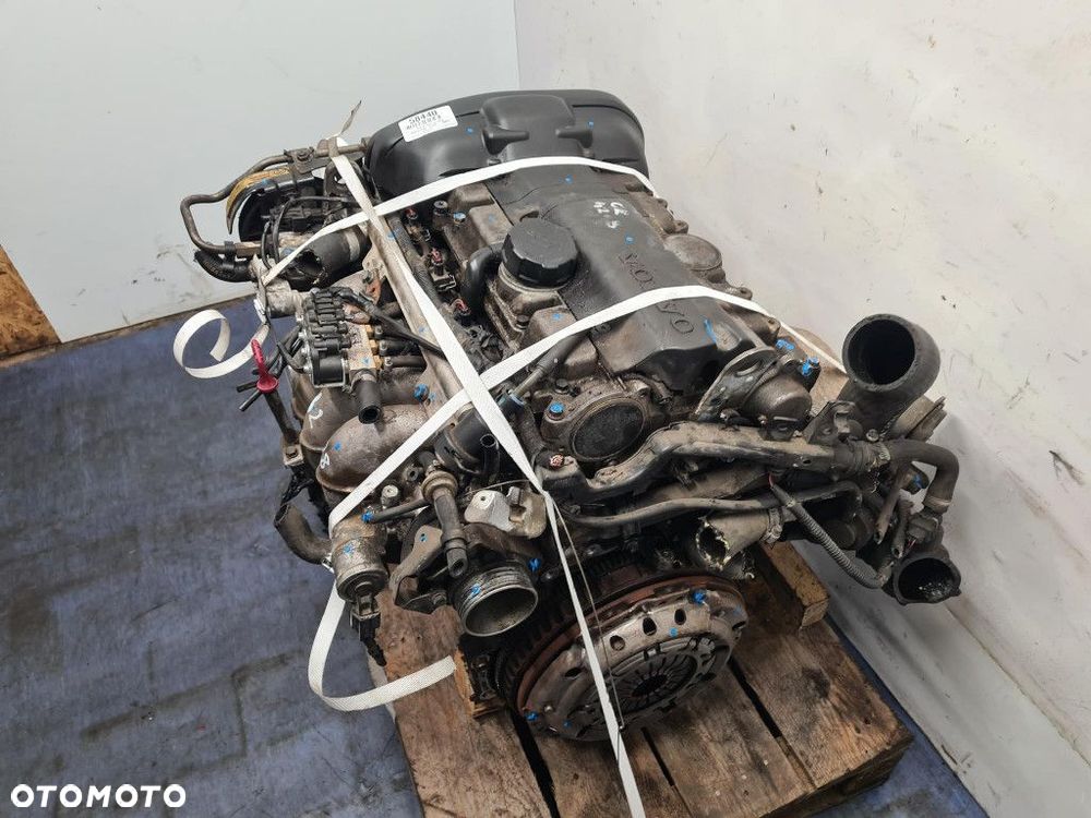 VOLVO V40 2.0 T 163 KM SILNIK BENZYNOWY B 4204 T3 - 8