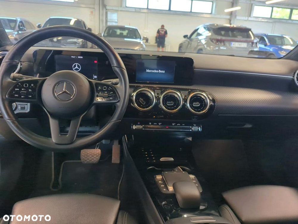 Mercedes-Benz Klasa A 180 7G-DCT - 7