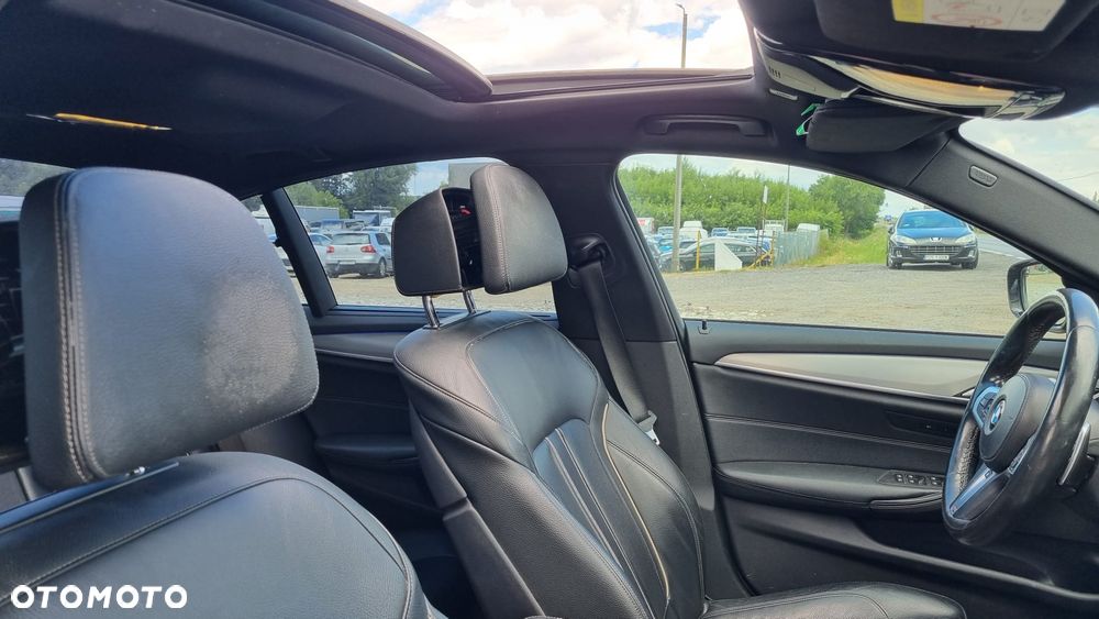 BMW Seria 5 520d xDrive M Sport Edition - 33