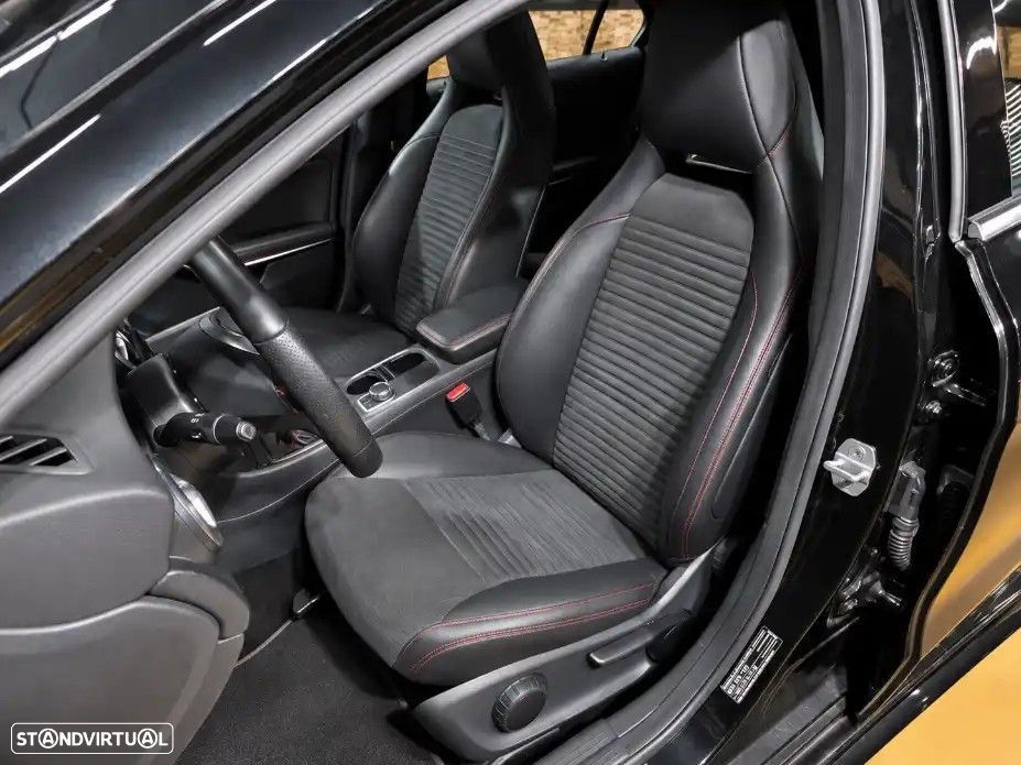 Mercedes-Benz A 180 d AMG Line - 9