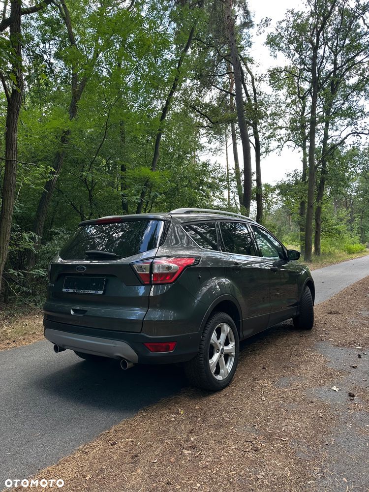 Ford Kuga - 2