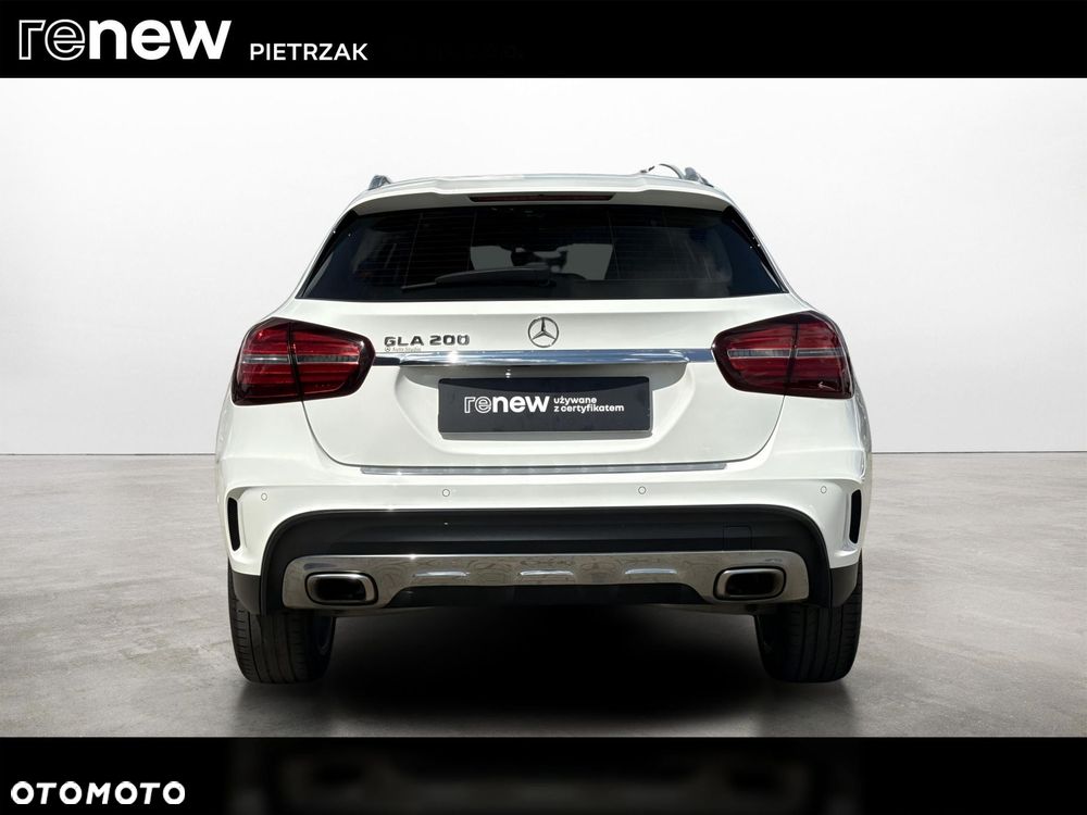 Mercedes-Benz GLA 200 7G-DCT AMG Line - 5