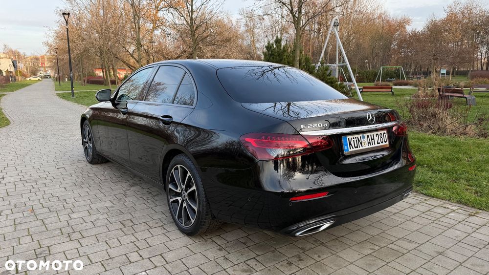 Mercedes-Benz Klasa E 220 d 9G-TRONIC - 18