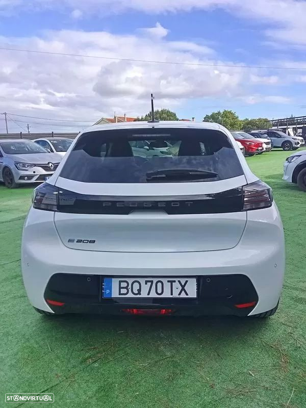 Peugeot e-208 50 kWh GT Line - 6