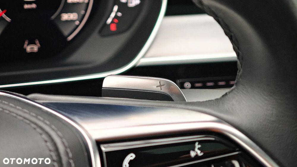 Audi A8 L 55 TFSI quattro tiptronic - 32