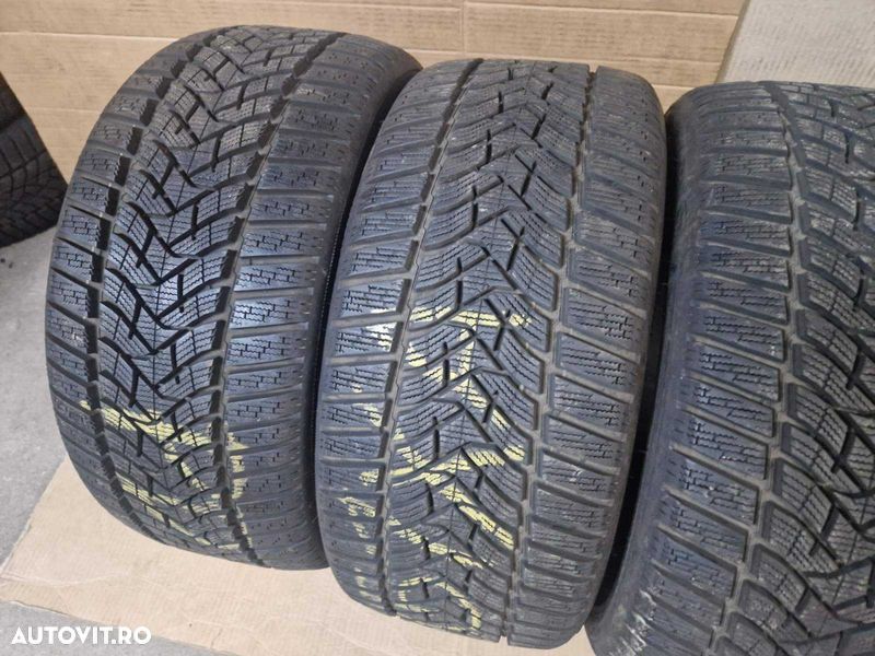 4 bucăți Dunlop R18 235/40/ Anvelope de iarnă DOT2720 - 4