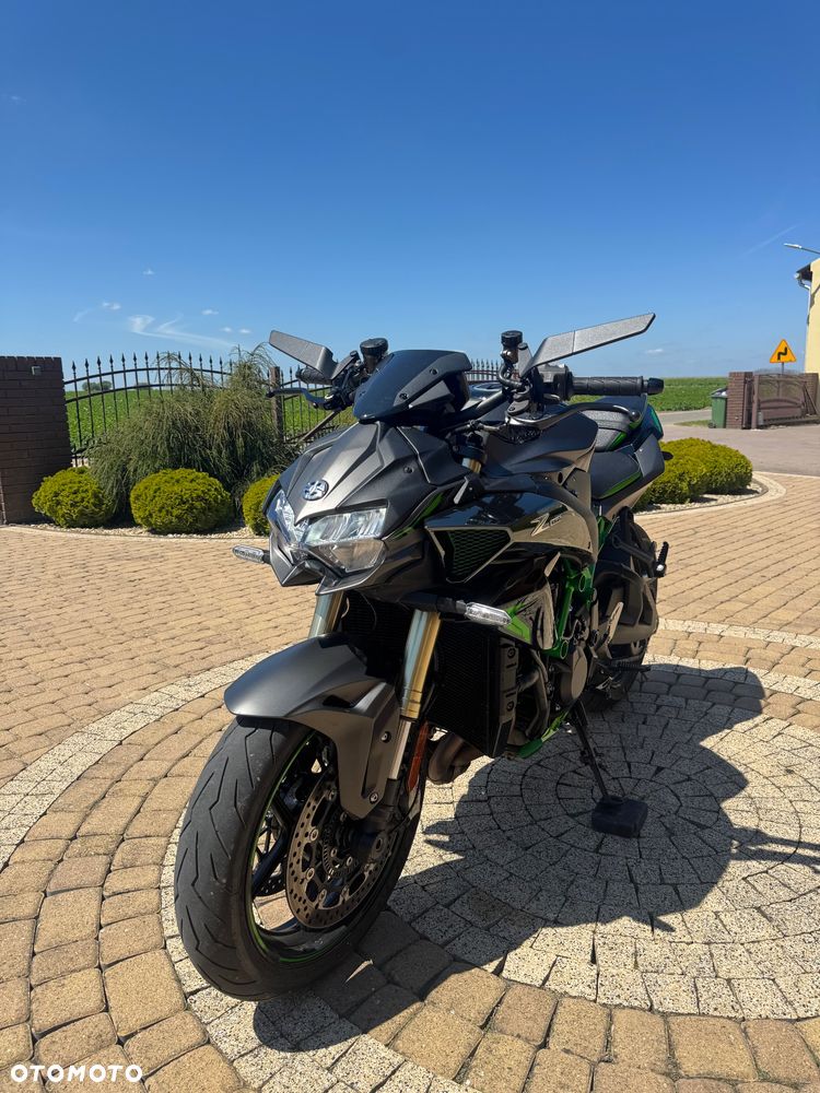 Kawasaki H2 - 11