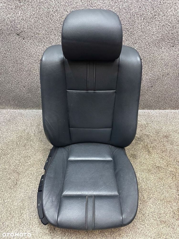 Fotel prawy przod przedni pasazera skorzany skora czarna BMW X3 E83 ORG BDB - 3