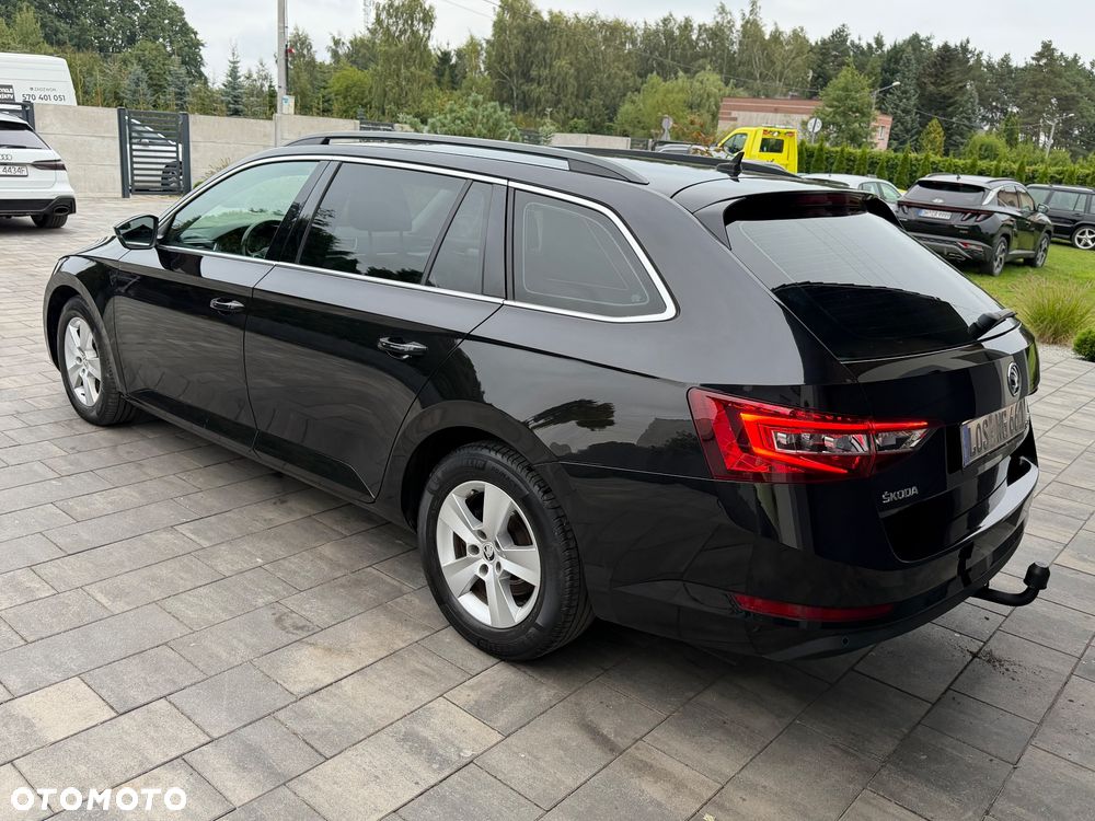 Skoda Superb 2.0 TDI Ambition DSG - 4