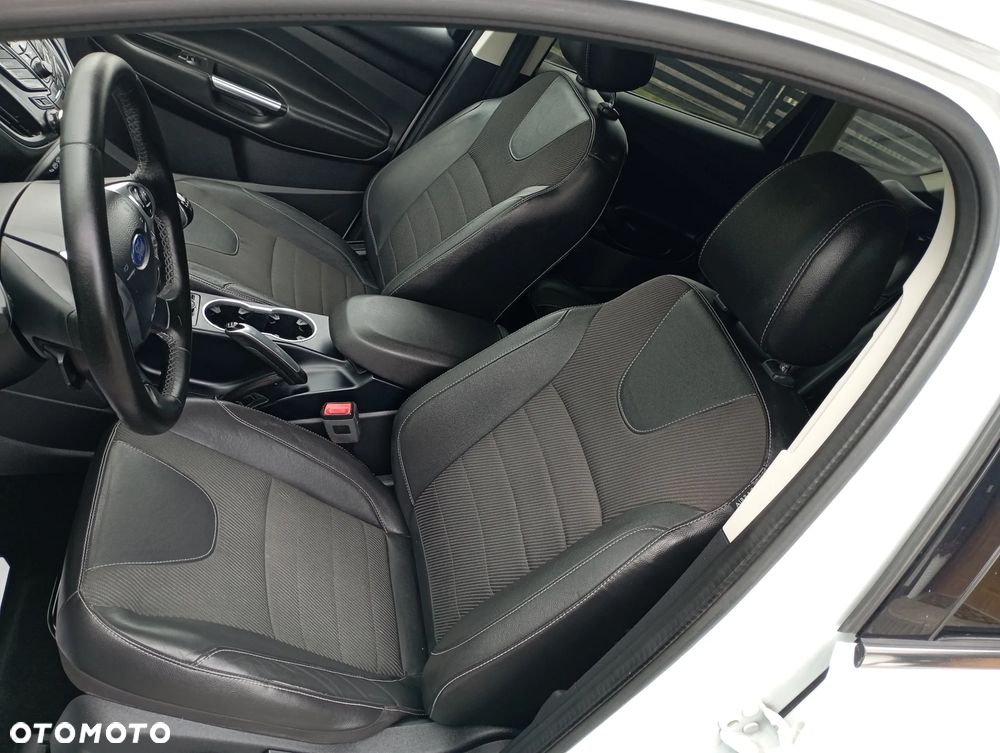 Ford Kuga - 14