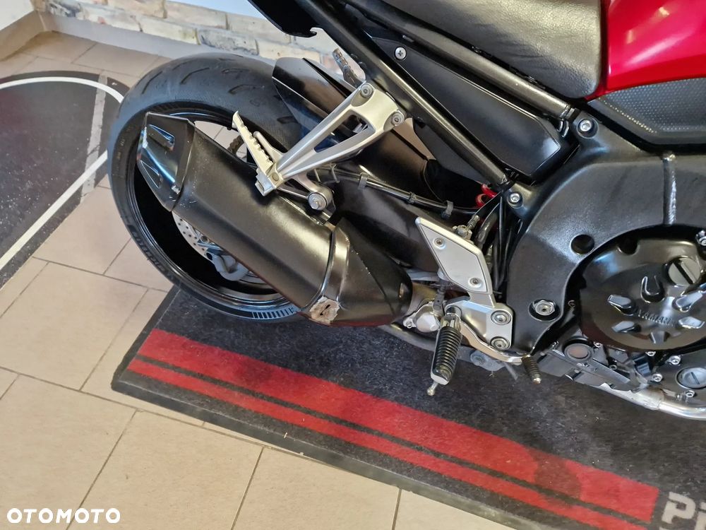 Yamaha FZ - 26